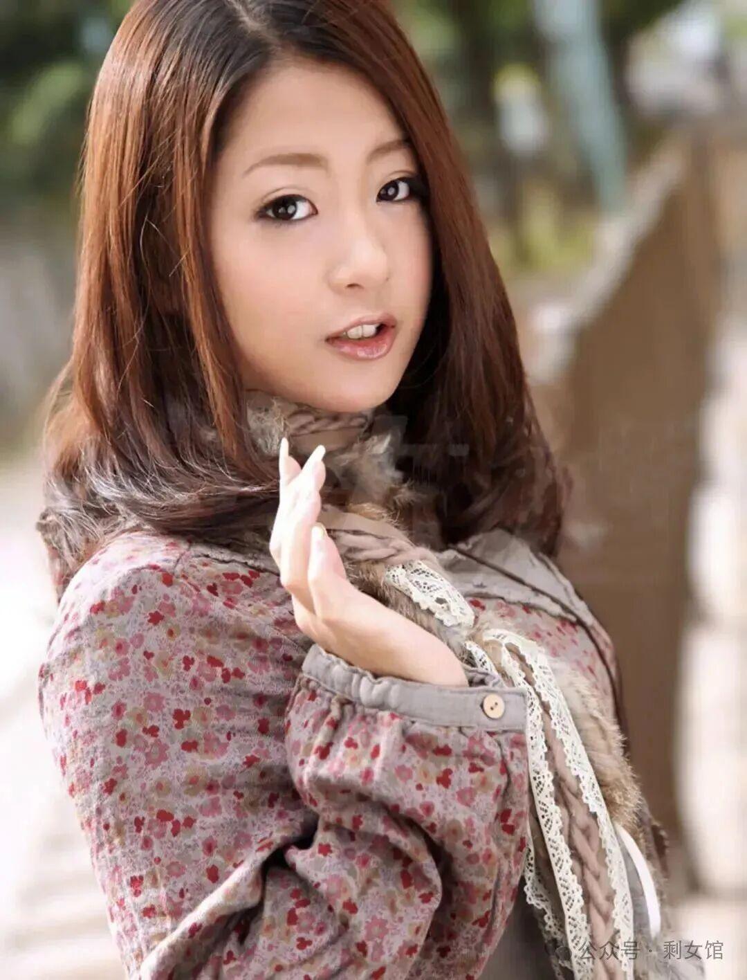 六年烬，情未绝